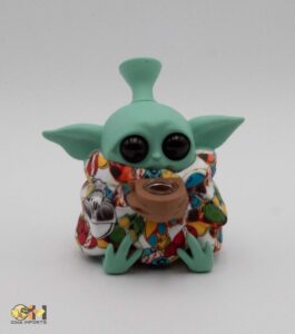 Baby yoda 12*13cm Silicone pipe